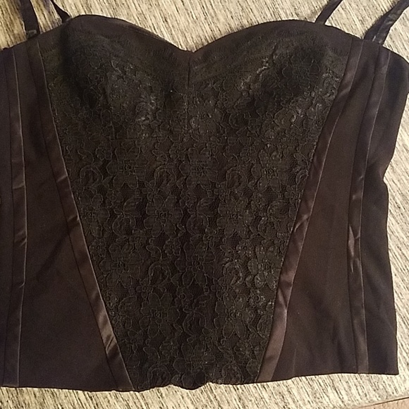 Corset type top - Picture 5 of 5